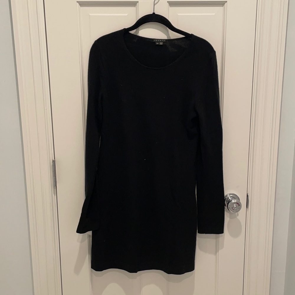 Theory long sleeve cashmere sweater dress in black